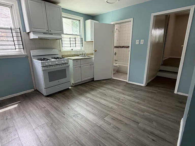 508 S Orange Ave #2 — Photo 6