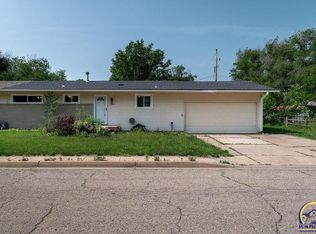 2107 SW 71st St, Topeka, KS 66619