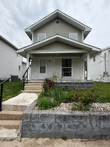 1210 W Taylor St Photo 1