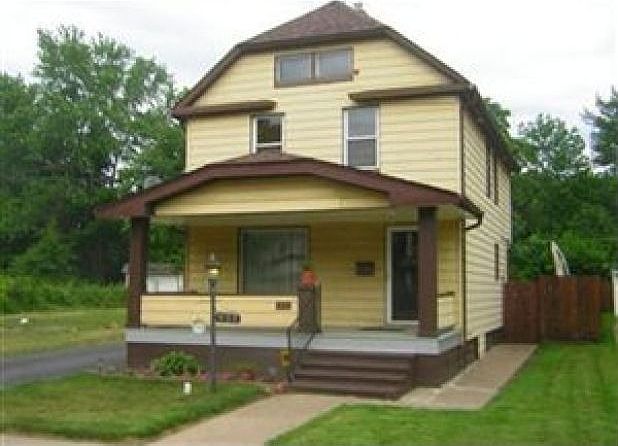 1st image of 917 E 144th St