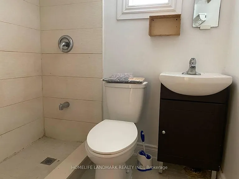 11 Hutton Ave #BASEMENT — Photo 7