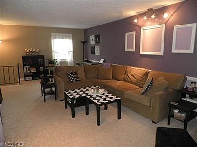 3rd image of 6779 Old Royalton Rd #8