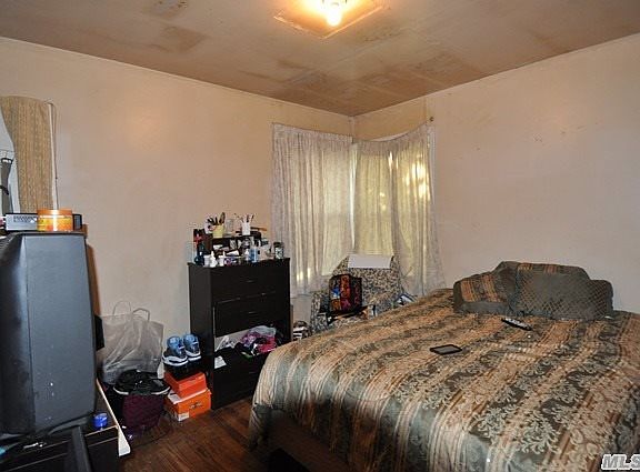 4th image of 34 E Booker Ave