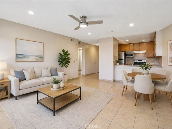 450 E 4th St APT 337, Santa Ana, CA 92701