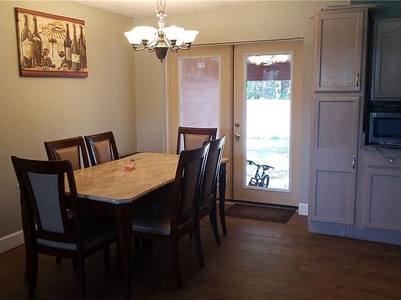 4th image of 35 W Nightingale St