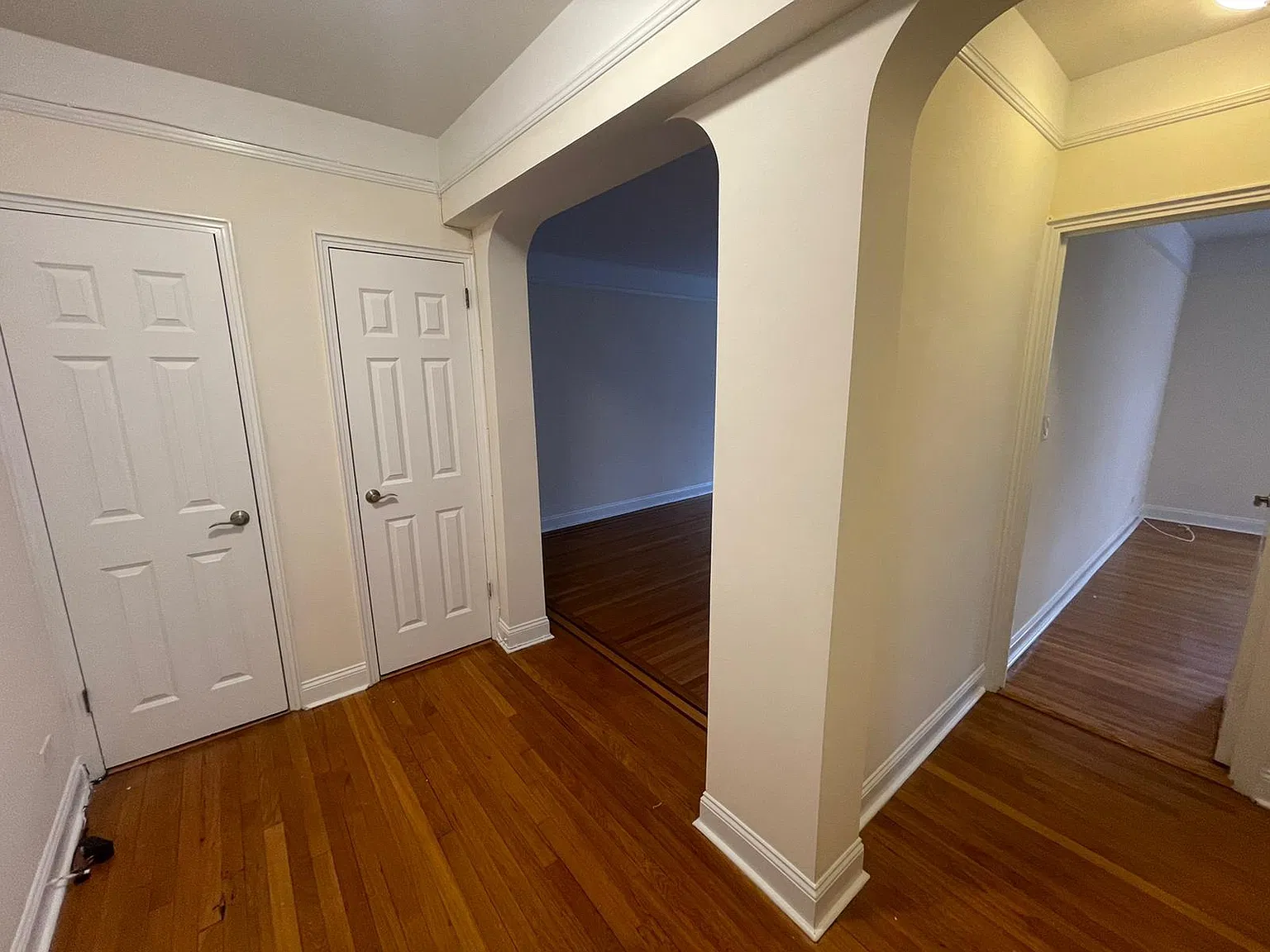 1 bed, 950 sqft, $2,400 — Photo 3