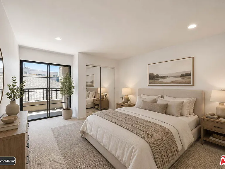 909 N Croft Ave #305 — Photo 17