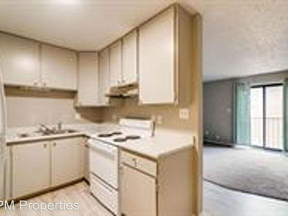 3rd image of 711 26th Ave #3