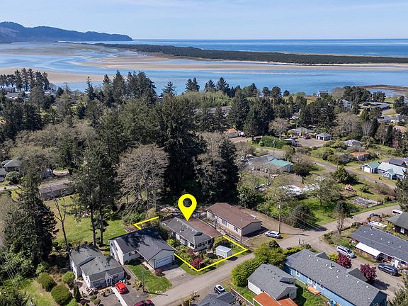 3rd image of 4665 Silversands St W