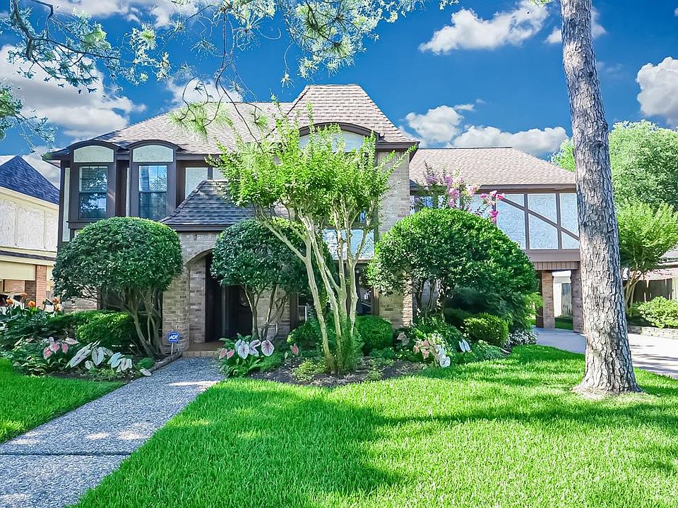 1st image of 20631 Cranfield Dr