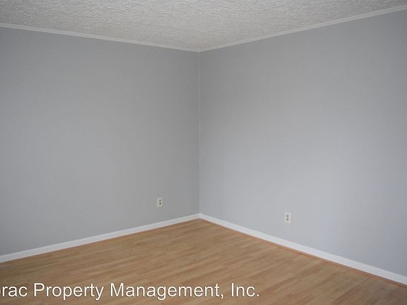 3rd image of 6015 Massaponax Dr