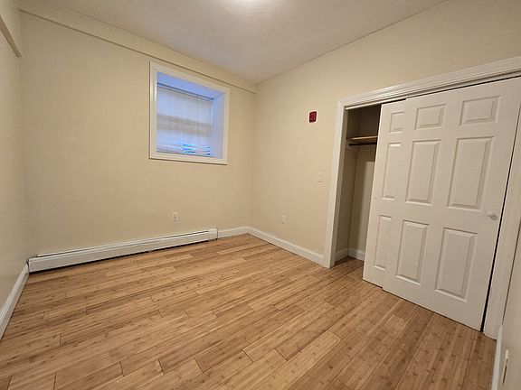 5th image of 1229 Plainfield St #4