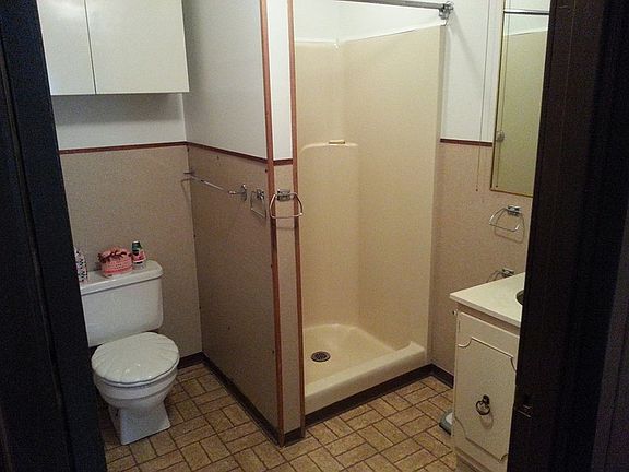 5th image of 521 Whitton Ln