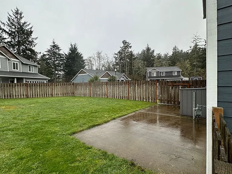 1670 Westwind Cir — Photo 47
