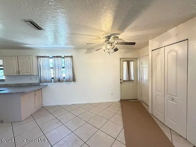 5963 Lord St — Photo 8