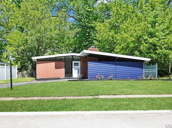 8445 Bayberry Dr, Saint Louis, MO 63134