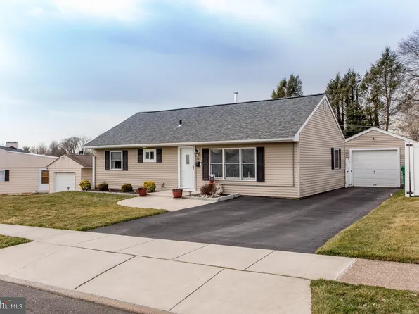 339 Devon Rd, Fairless Hills, PA 19030