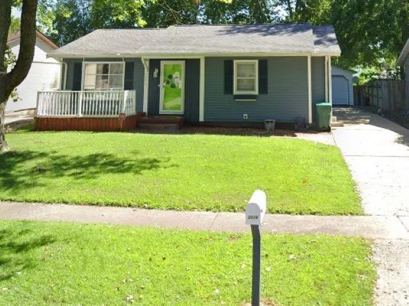 2016 Stanhope Rd, Springfield, IL 62702