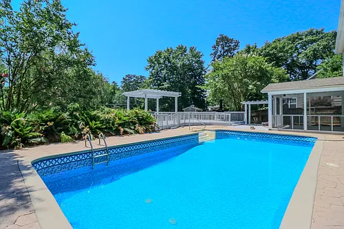 220 Loskin Ln Photo 1