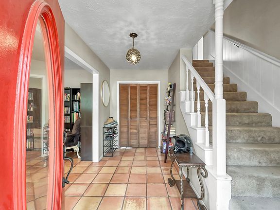 4th image of 25610 Walnut Grove Cir