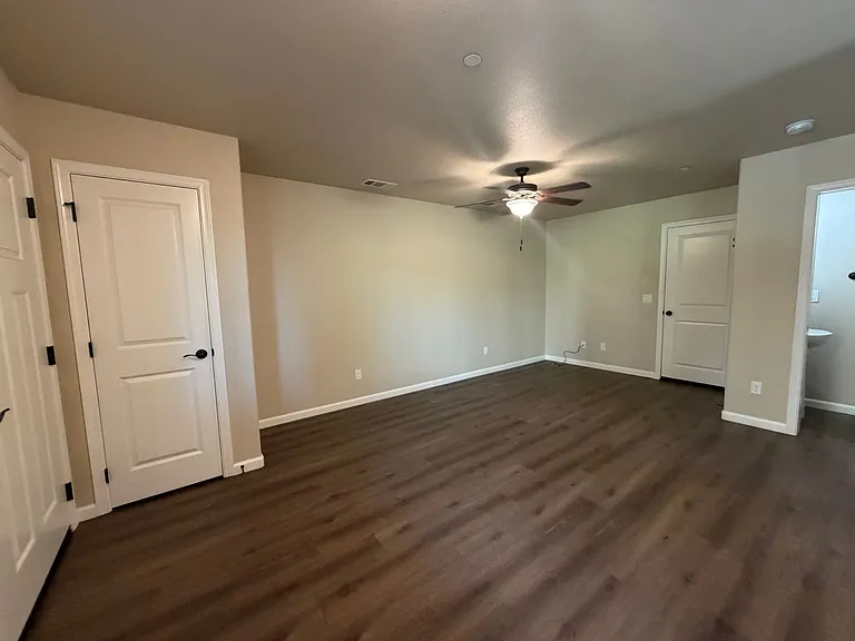 1194 Velarde Cir — Photo 24