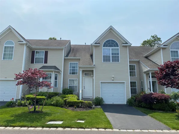 159 Kettles Lane, Medford, NY 11763