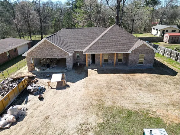 545 Greenmont Dr, Jackson, MS 39212