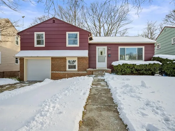 223 Burley Rd, Rochester, NY 14612