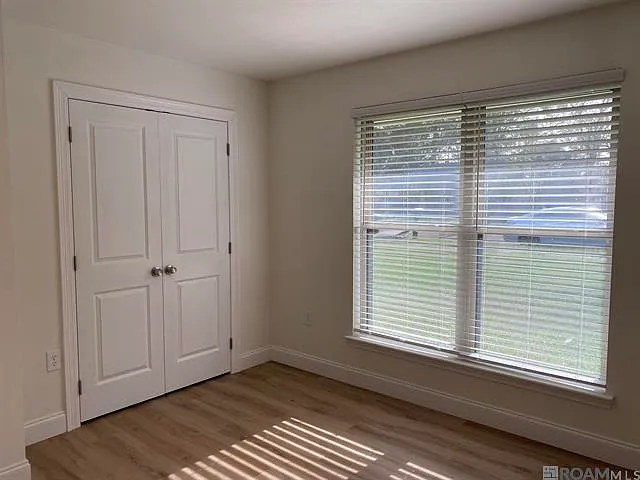 9477 Macedonia Ave — Photo 7