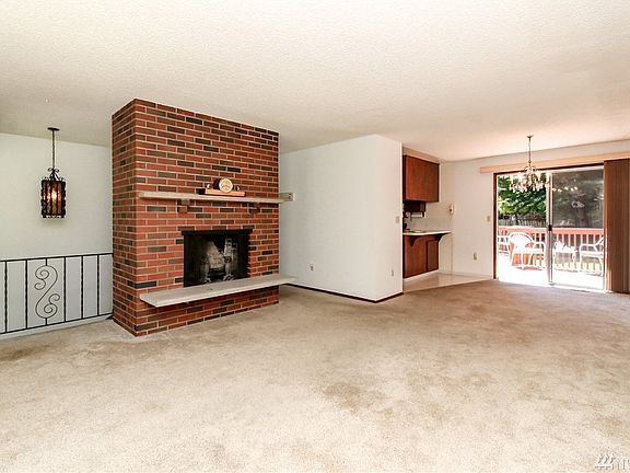 4th image of 6110 45th Street Ct W