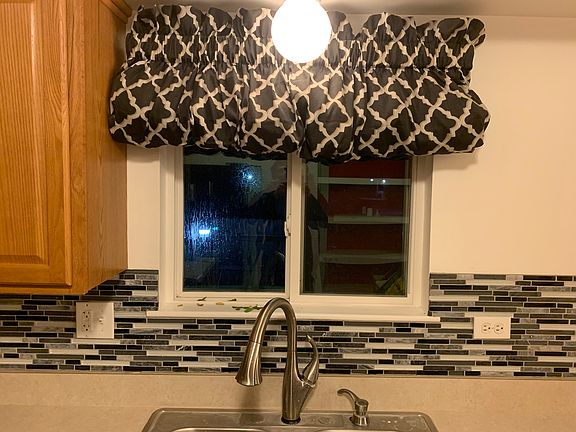 4th image of 3084 Saint Ives Ln