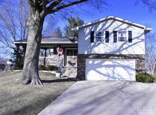 10305 W Guinivere Dr, Mapleton, IL 61547