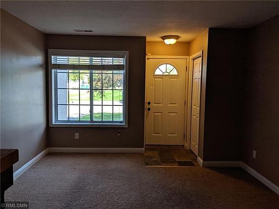 4th image of 21164 Shetland Dr S