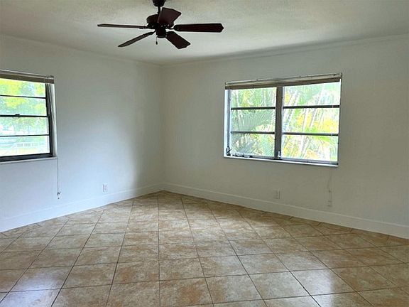 4th image of 309 NE 16 Street #C5