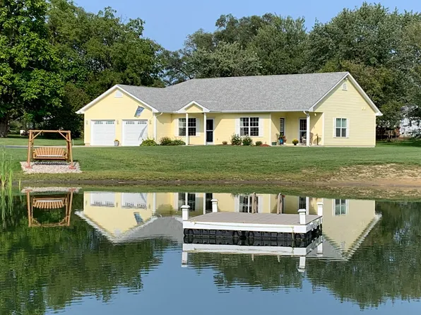 409 S Jefferson St, Hebron, IN 46341