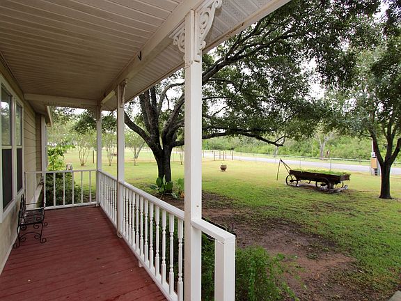 3rd image of 631 County Road 361
