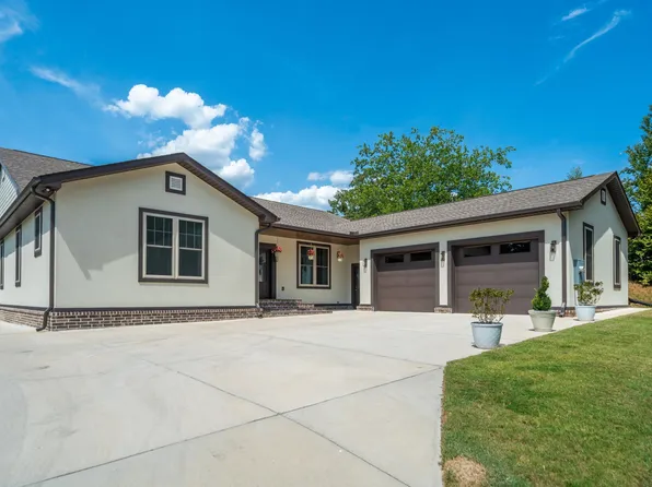 324 Coachlight Rd, Hot Springs, AR 71913