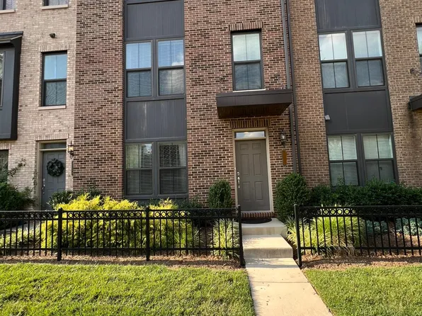 4706 Woodberry St, Riverdale, MD 20737