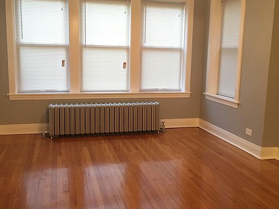 3rd image of 4850 W Newport Ave #1