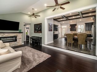 34 N Laird St, Naperville, IL 60540