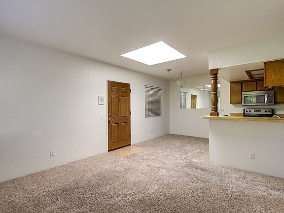 5th image of 2835 C St Unit 9