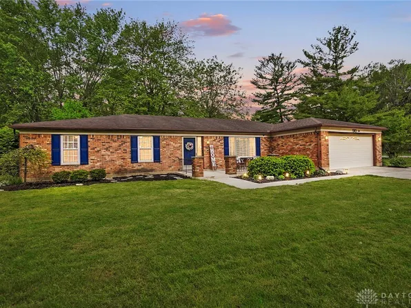 1745 Yalta Rd, Dayton, OH 45432