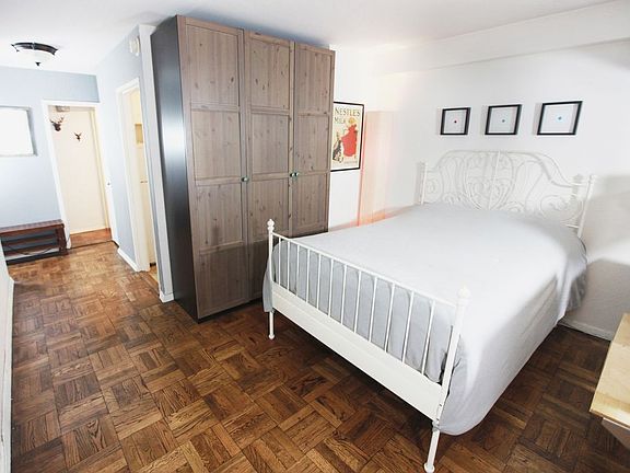 2nd image of 430 W 34th St APT 6J