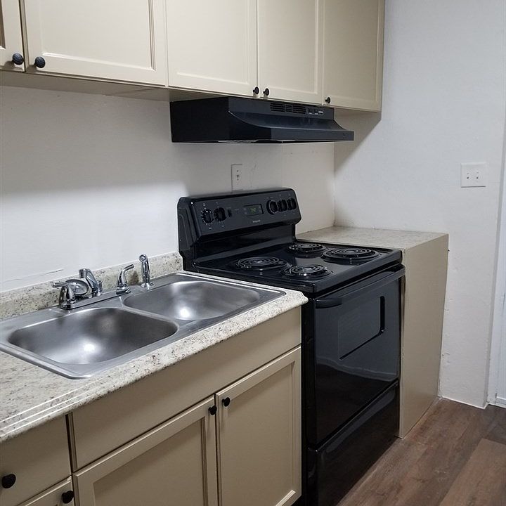 1st image of 140 W Palmer Ave APT 5
