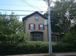 40 Davis Ave, Brookline, MA 02445