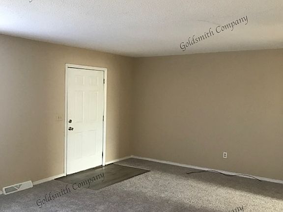 2nd image of 219 Wexford Dr