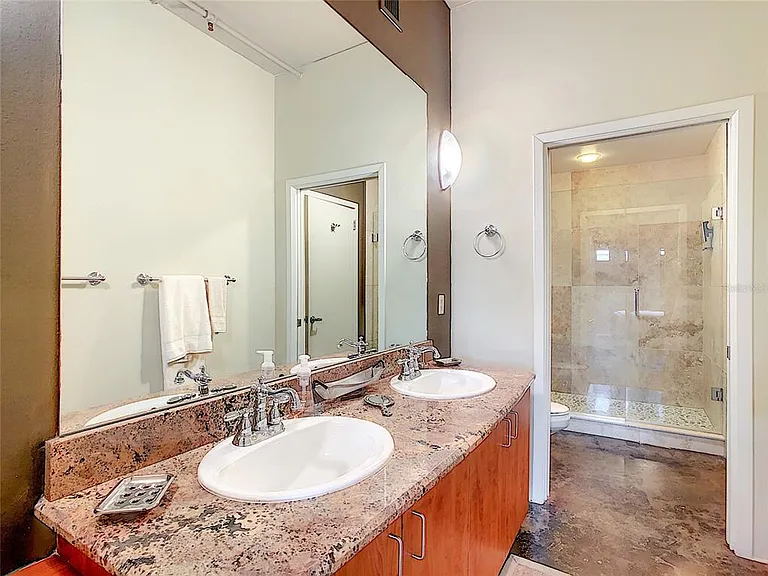 10 N Summerlin Ave #30 — Photo 37