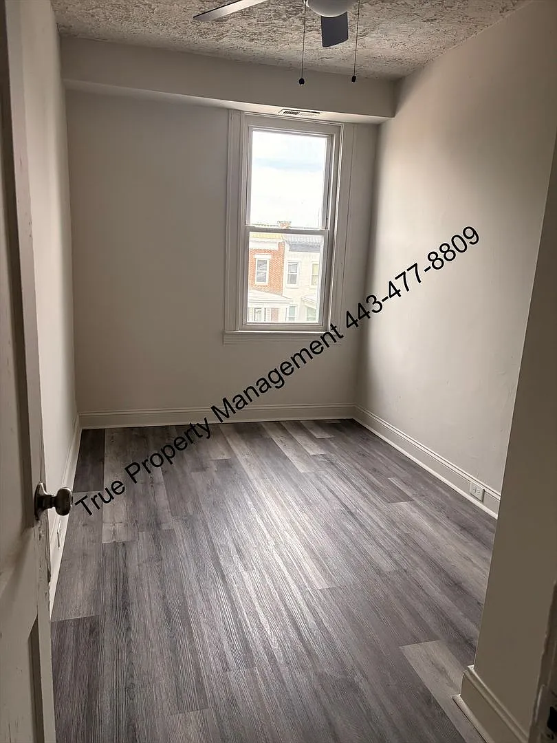 2635 Park Heights Terr — Photo 4