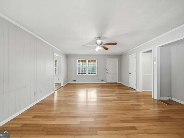 2937 Pebble Ln, Snellville, GA 30078