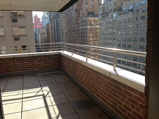 Rented by Stonehenge NYC LLC | media 2